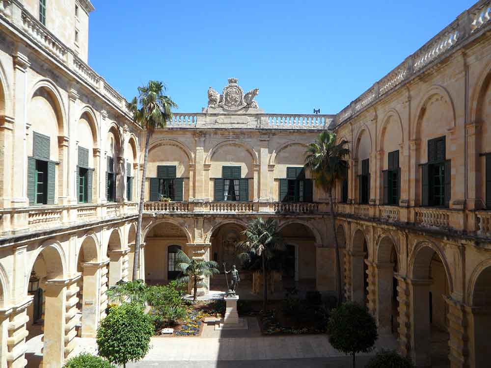 Atrium-Haus Sachverständiger und Gutachter für Immobilien Bernd A. Binder